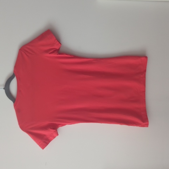 Nike Womens Slim Fit red V-Neck T-shirt XS - Picture 2 of 3
